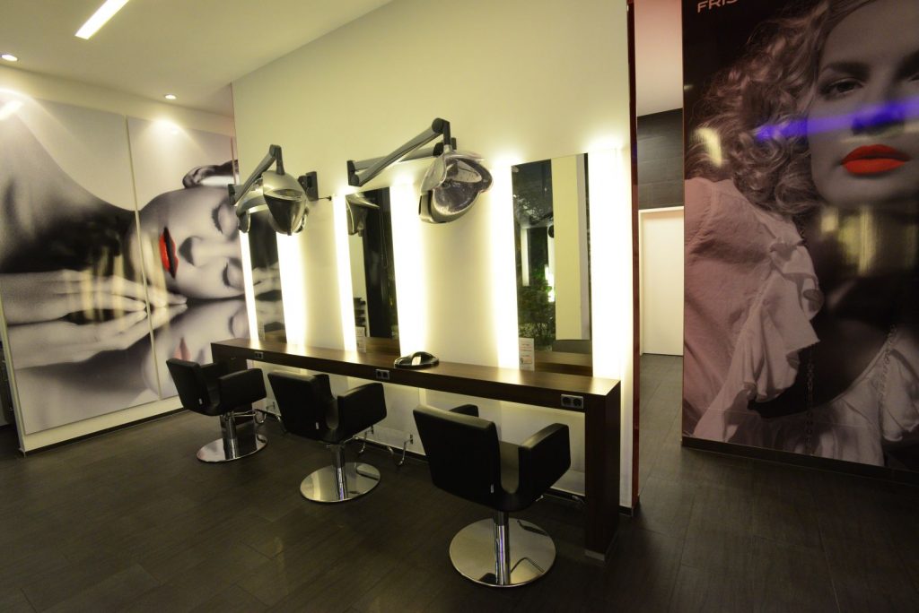 Frisuren Krug - la max Salondesign und Friseureinrichtung